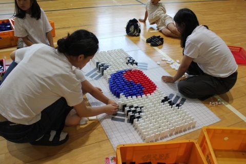 제7회 필락 청소년축제 도미노 쌓기 사진 17