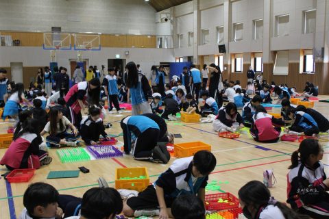 2025학년도 제103주년 어린이날 기념 협동 도미노 놀이               의성 금성초등학교 사진 15